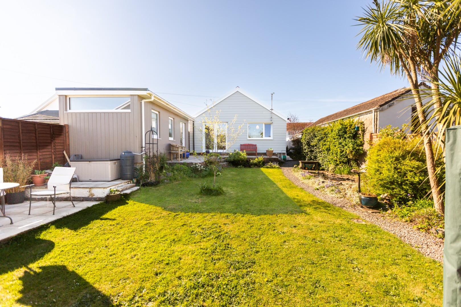 Three Cliffs Drive, Southgate, Swansea, SA3 2BN